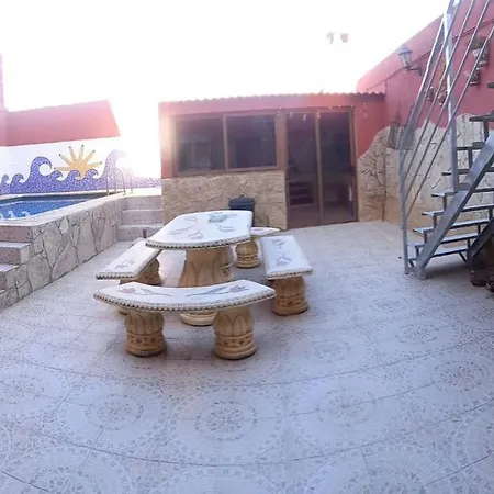 Casa Con Piscina Privada * Винарос